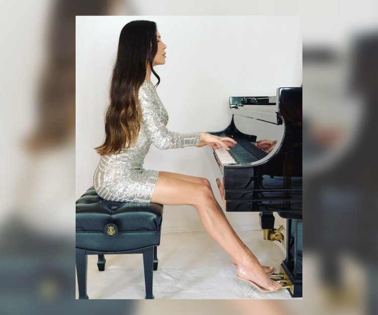Lola Astanova Pianist