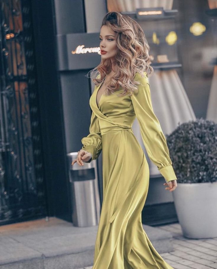 Dress with the inscription Jadore