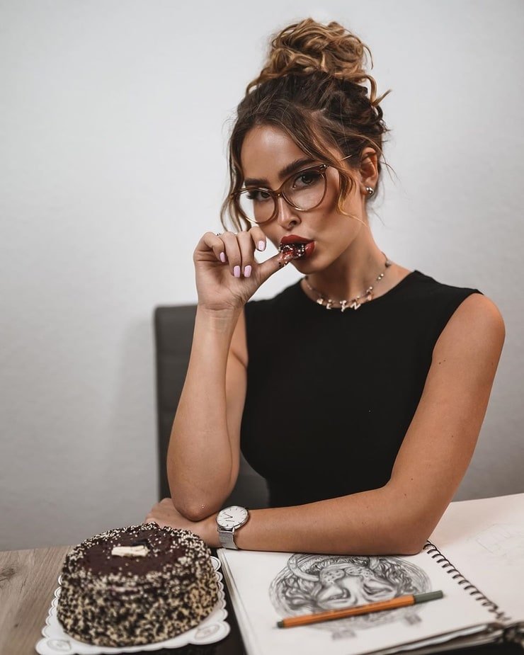 Elena Camper Model 18