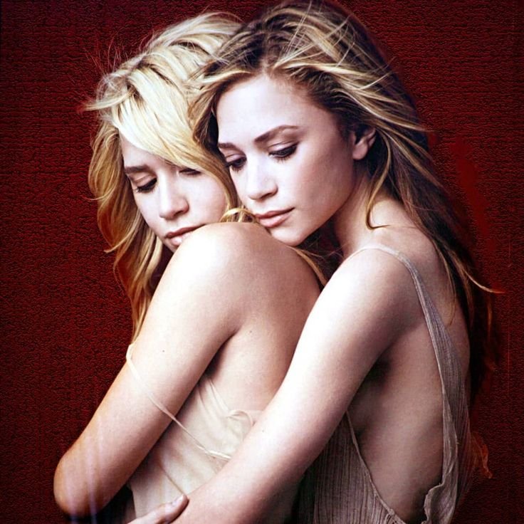 Naked sisters Olsen Mary Kate and Ashley