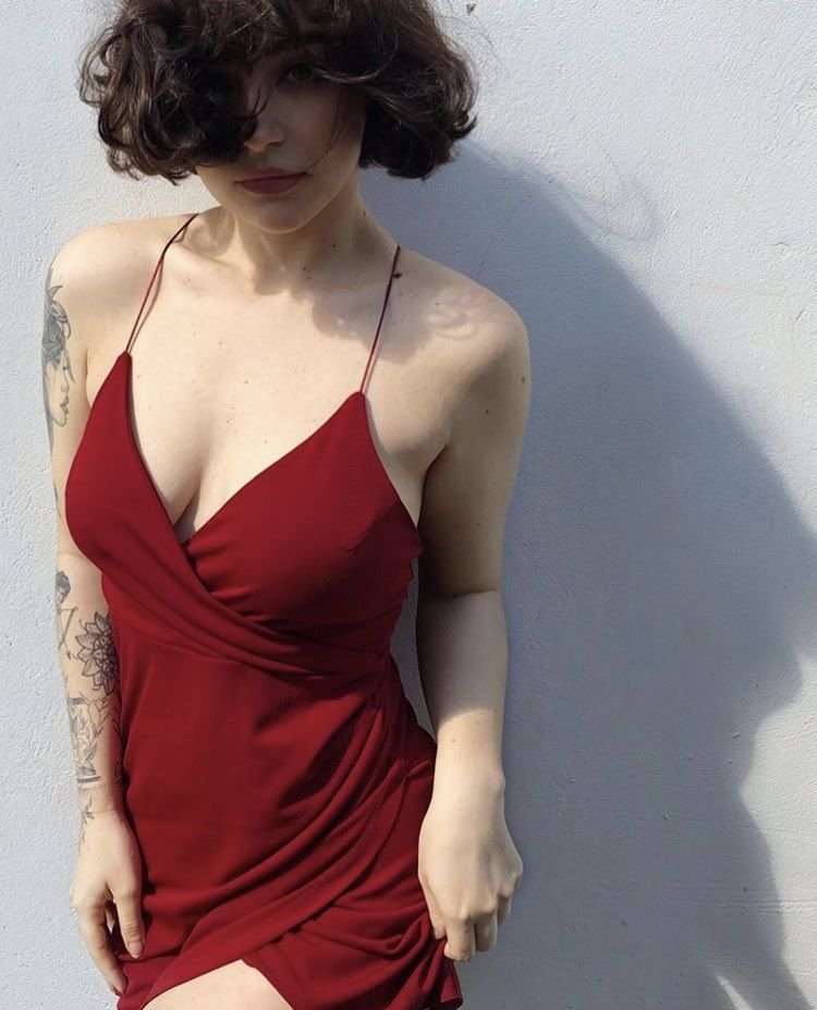 MIA Alves is full -length