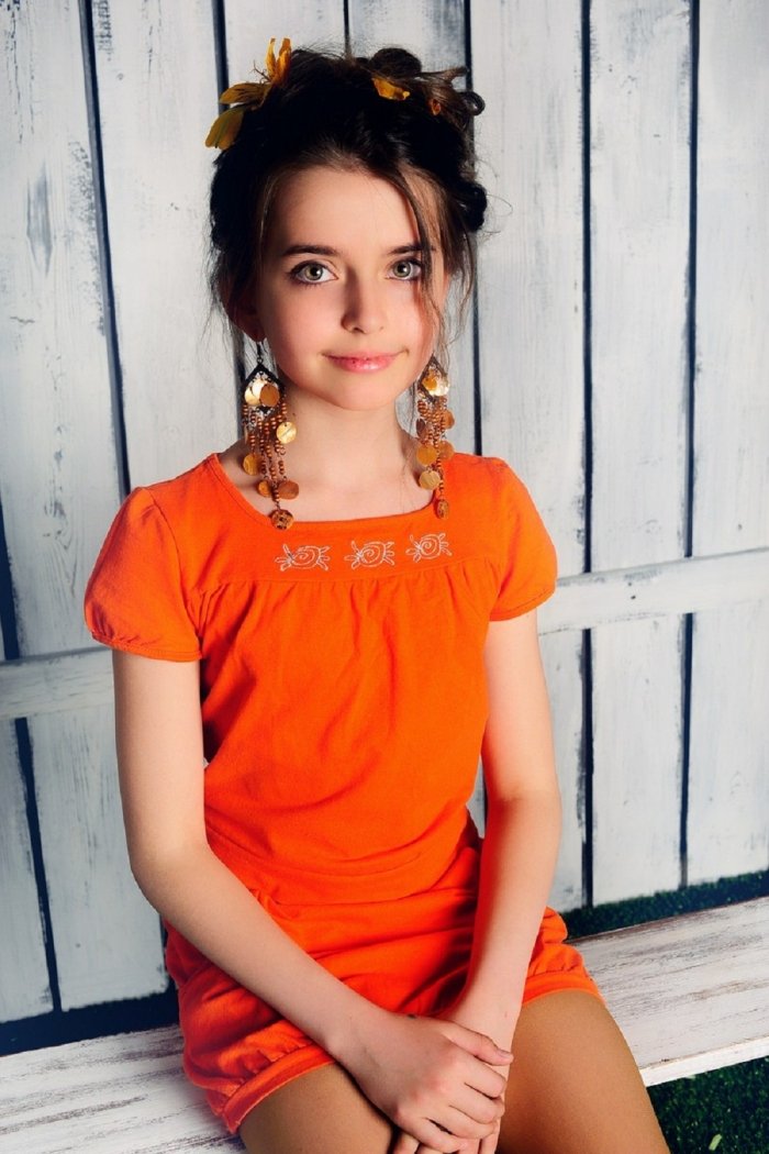 Sonya Gorelova model in linen