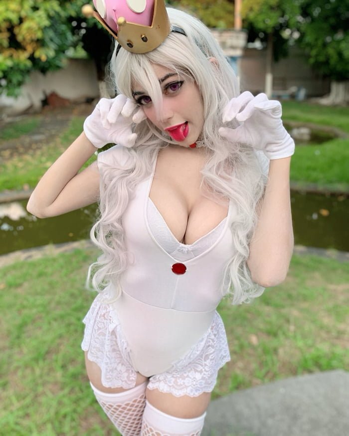 Cosplay Boobies