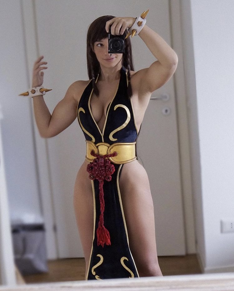 Antonella Arpa Himorta Coca Kola