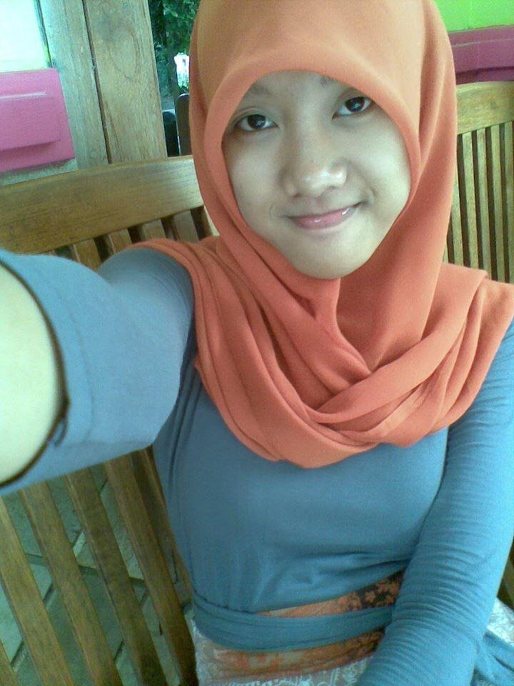 I lowered it on my face in a hijab