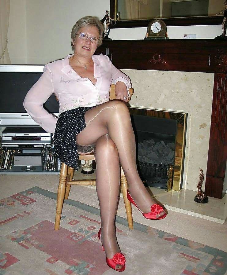 Mature Matyurka in a dress