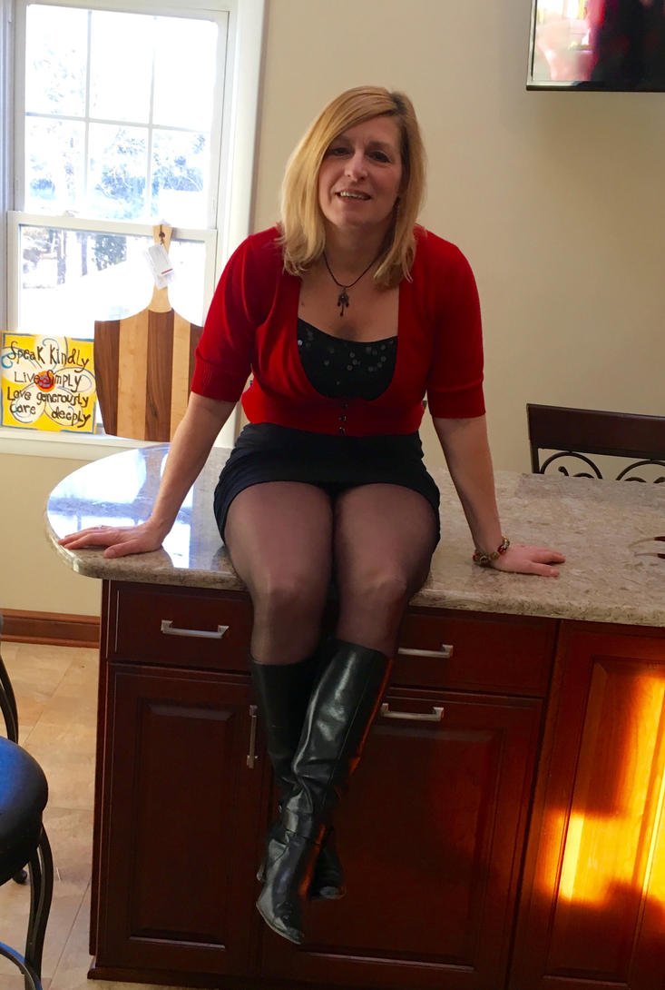 Sitting Upskirt close -up