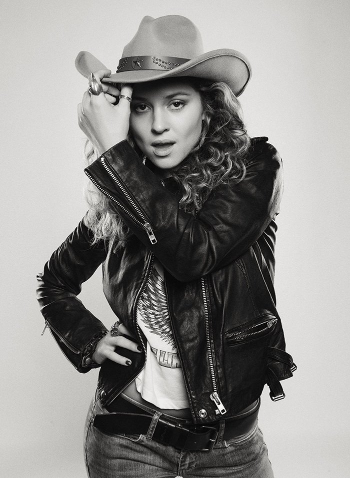 Mila Simonoff Margarita Levieva