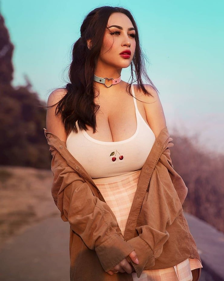 Louise Khovansky Onlyfans