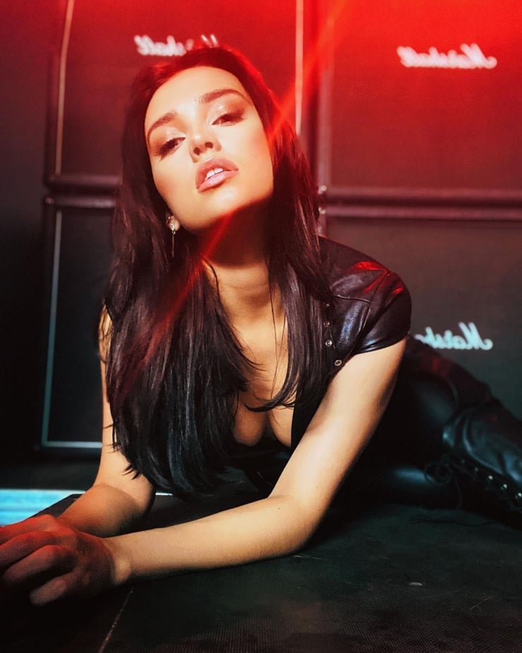 Daria Zaretskaya singer