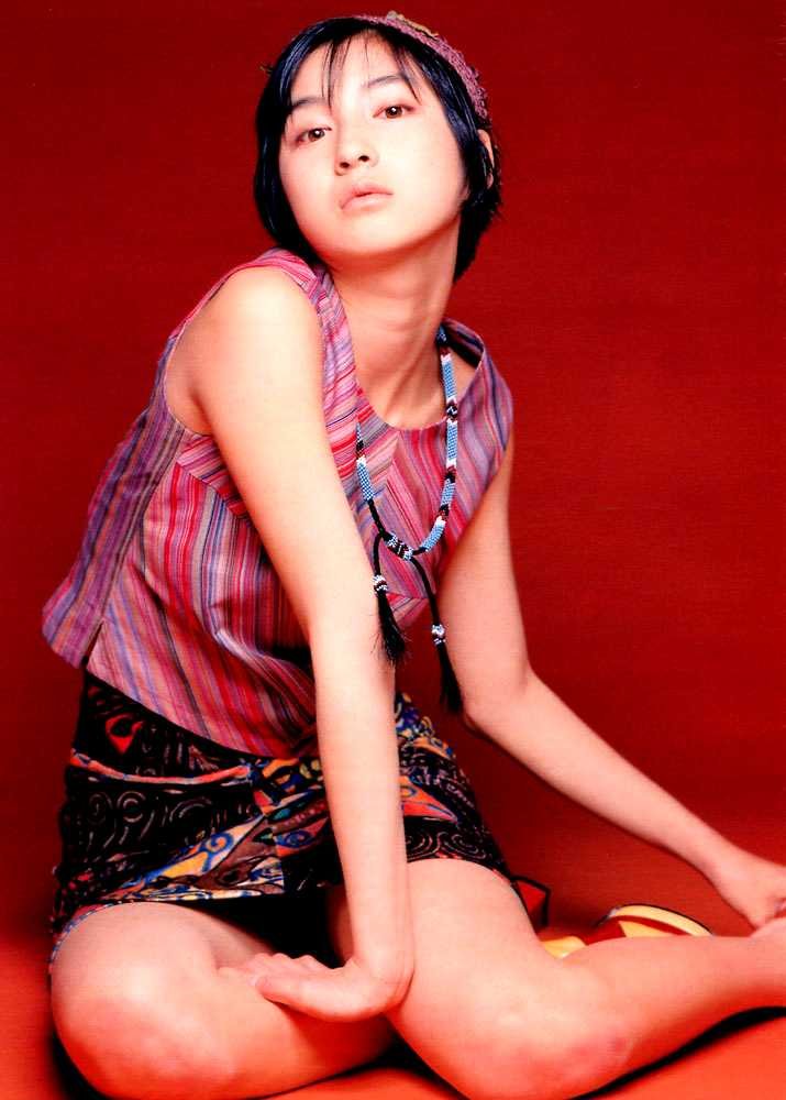 Actress Rioko Hirosue naked