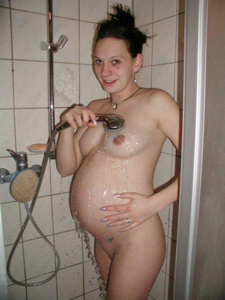 Christie Pregnant Naked Pregnant