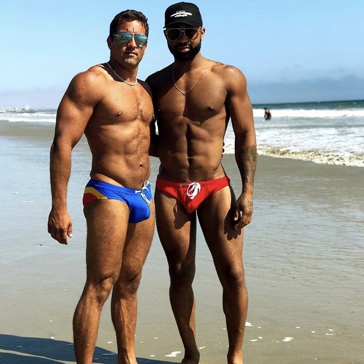 Vladimir Barbu jumping into the water