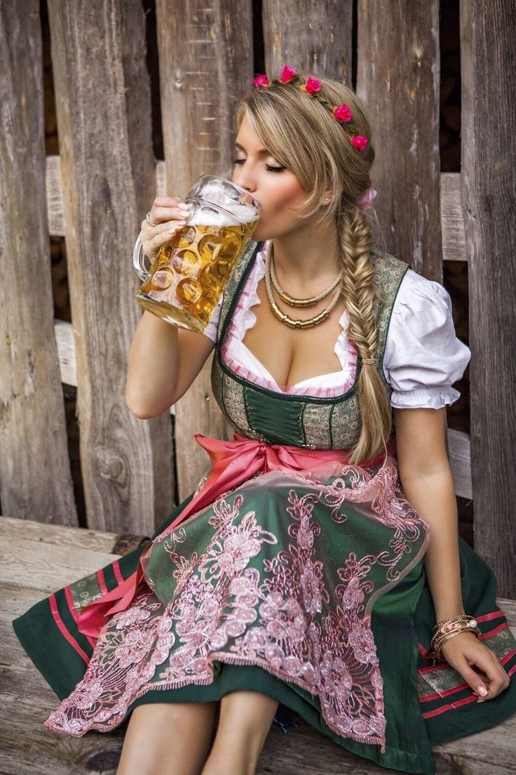 Oktoberfest Girls XXX