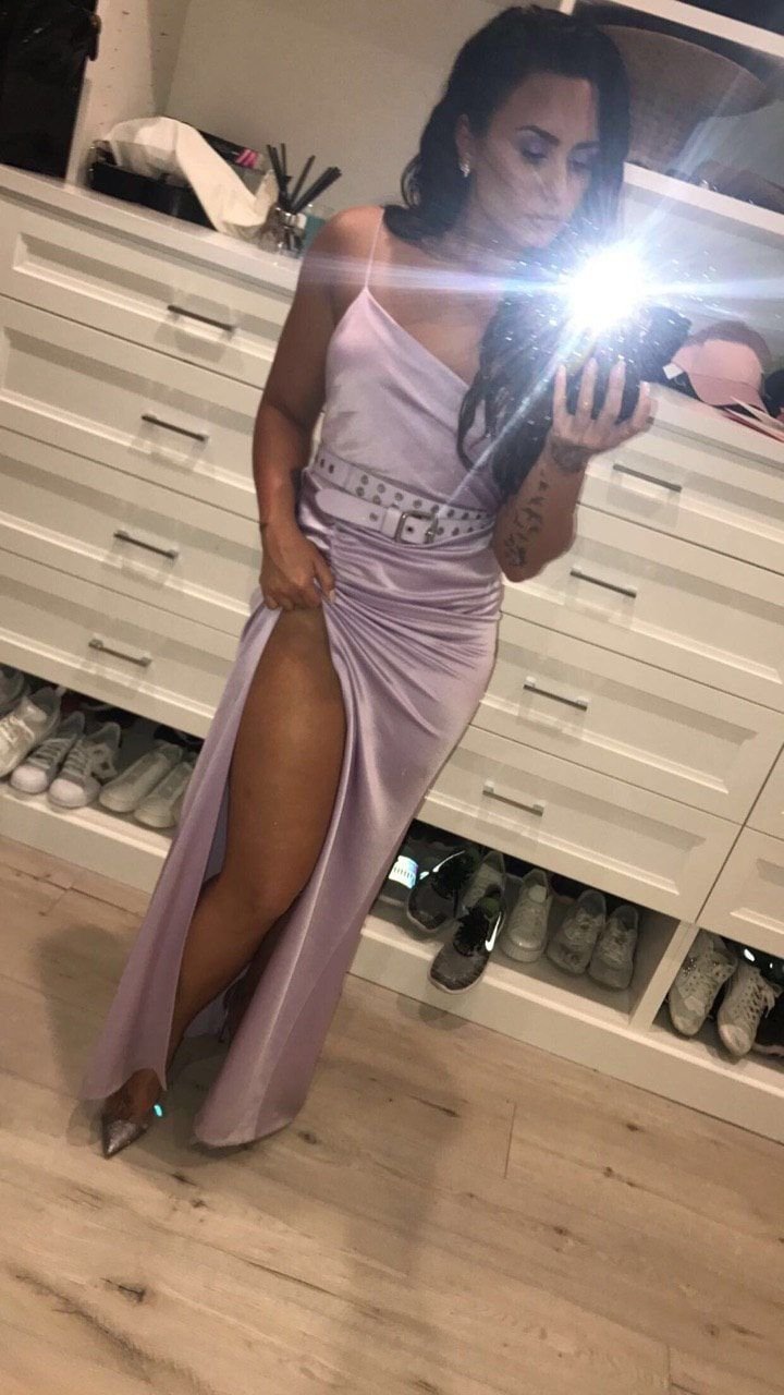 Demi is fishing naked cunt. V. Cholkakh