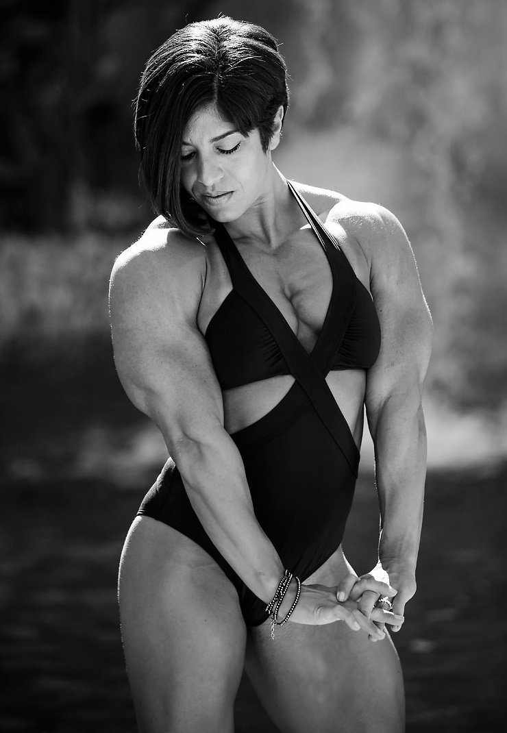 Leading blondes with a square