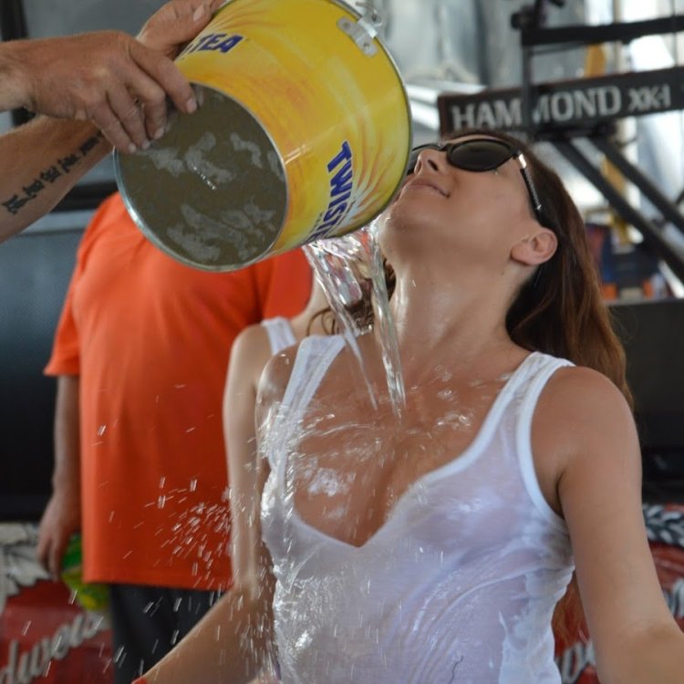 Wet T -shirts Competition indecent