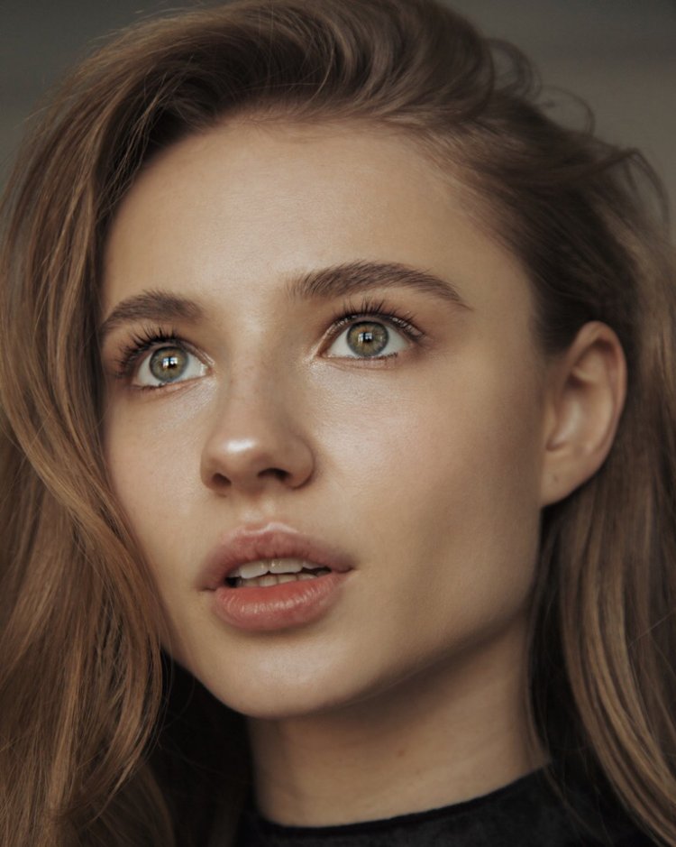 Lisa Vasilenko in underwear