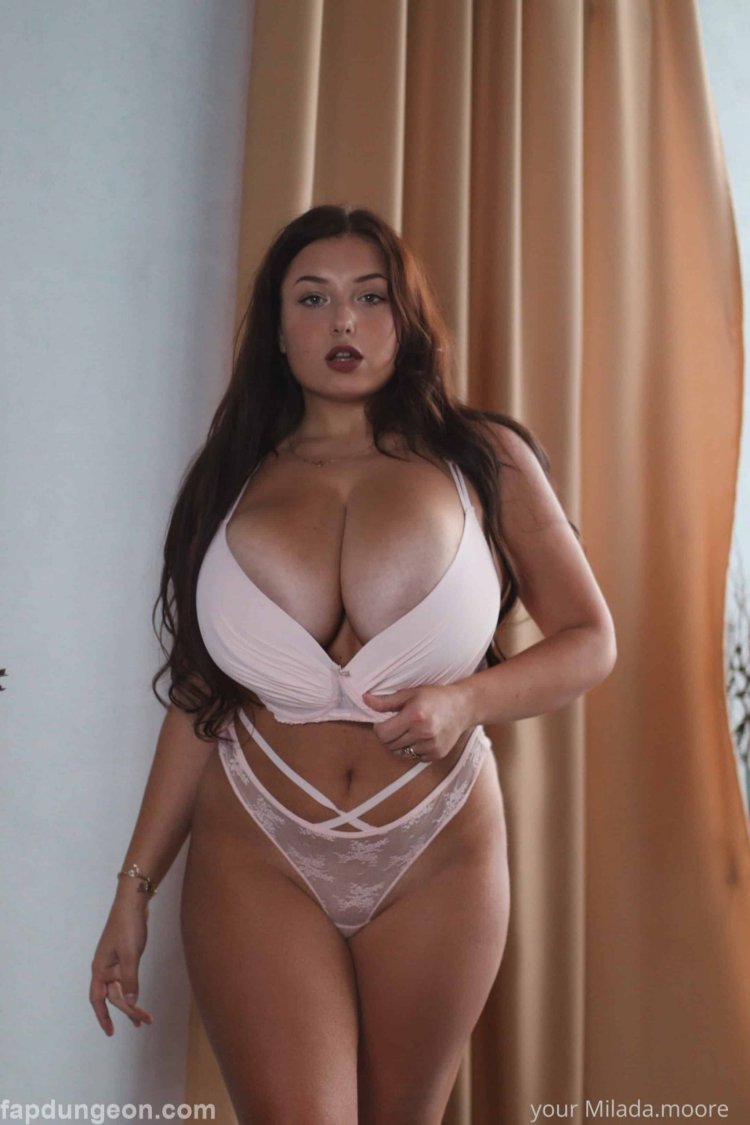 Milada Moore plums onlyfans