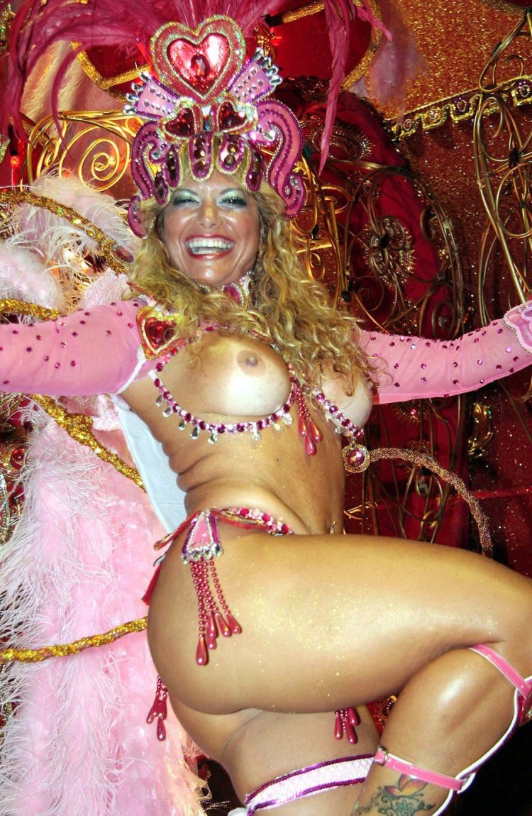 Rio Carnival (Rio Carnival) nude