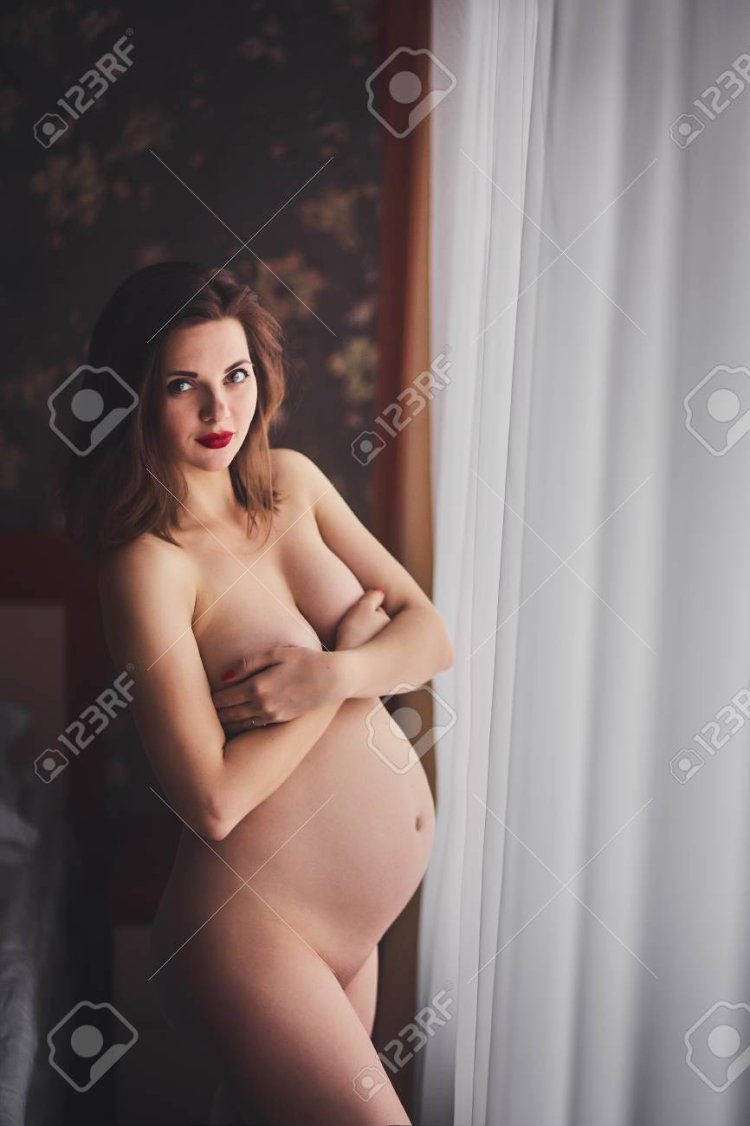 Beautiful naked pregnant women