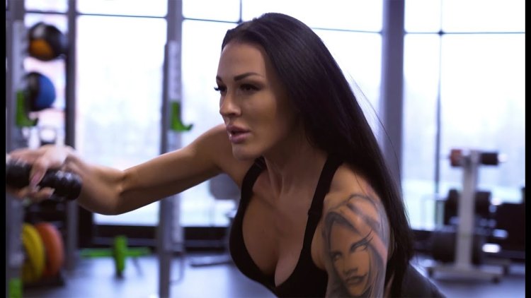 Oksana Konovalova model