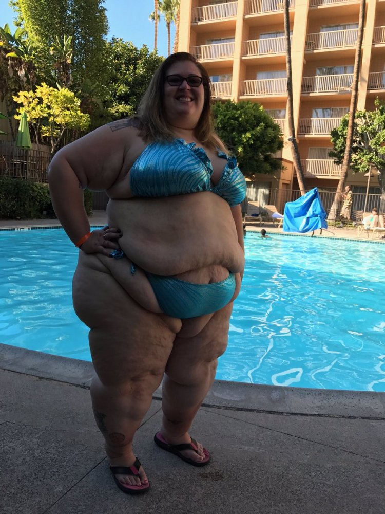 SSBBW Brianna / BBW in the pool