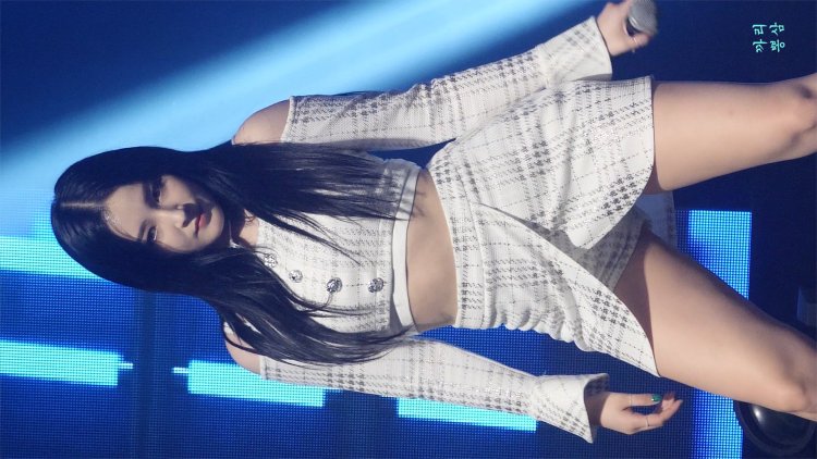 Momoland BBOOM BBOOM Nancy