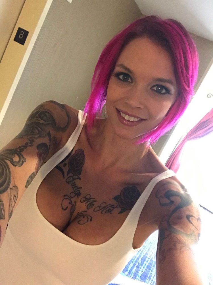 Anna Bell Pixes 2022