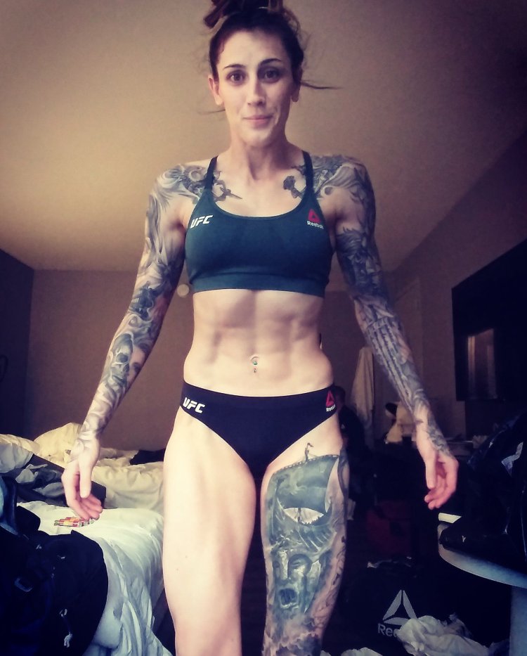 Megan Anderson photo