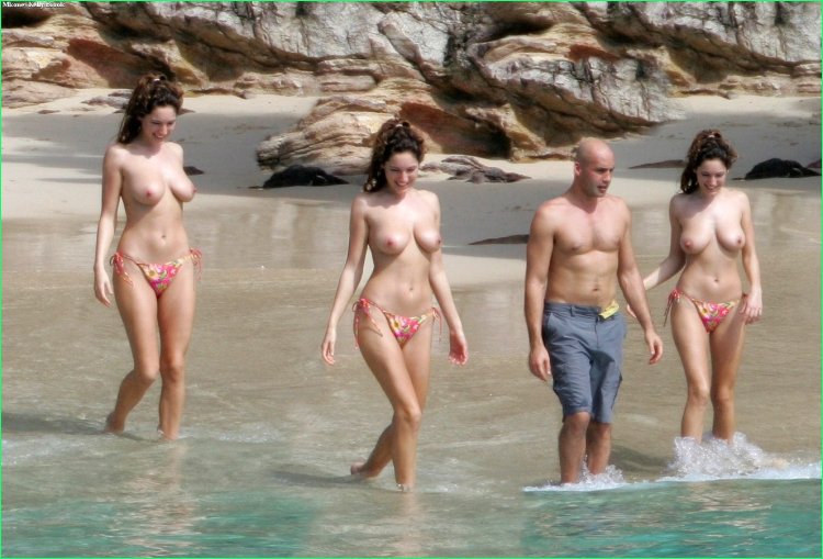 Kelly Brooke Naked 2005