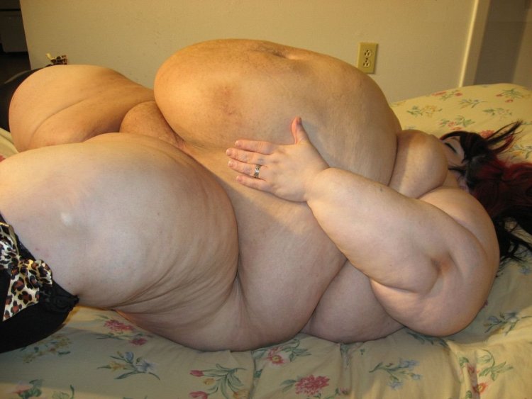 Very thick naked women