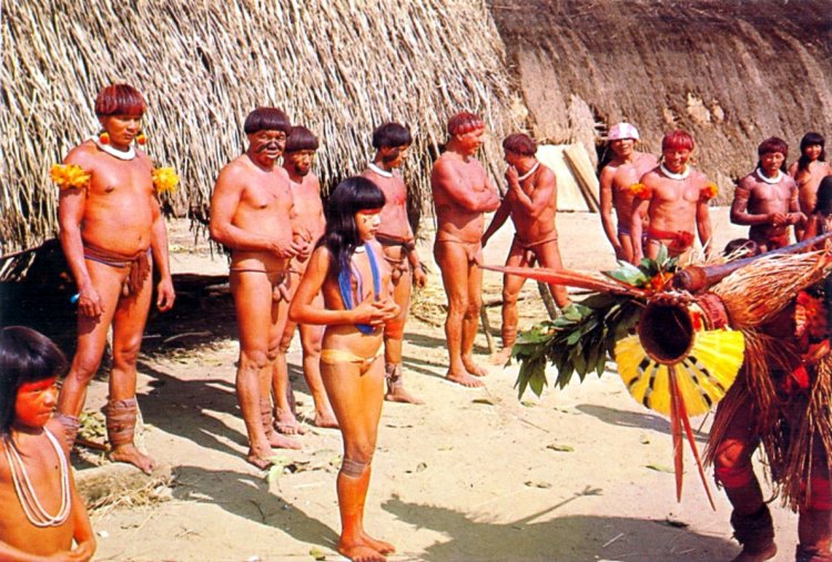 Naturism - Indians from the Xingu river (Brazil)