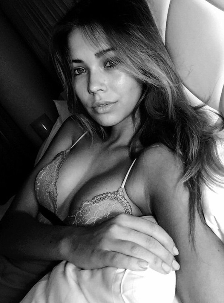 Sandra Orlov in linen