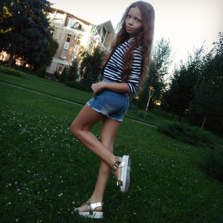 Strimmersha Tanya Swede