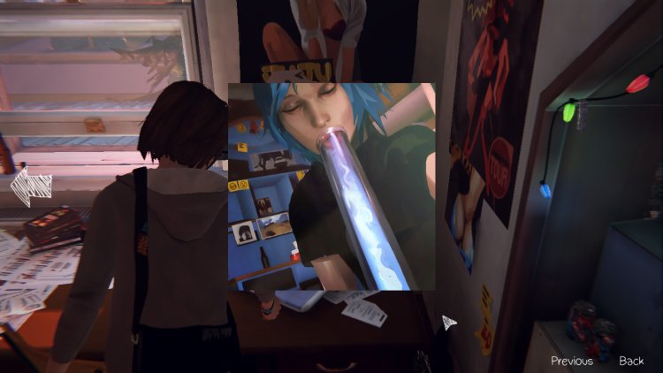 Life IS Strand Max and Chloe Kiss