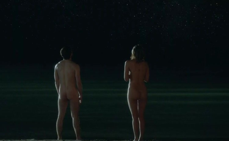 Mackenzie Davis Nud