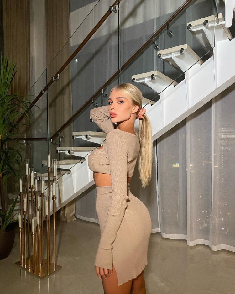 Lika Andreeva in the dress