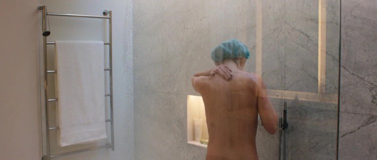 Rosamund ration naked in films