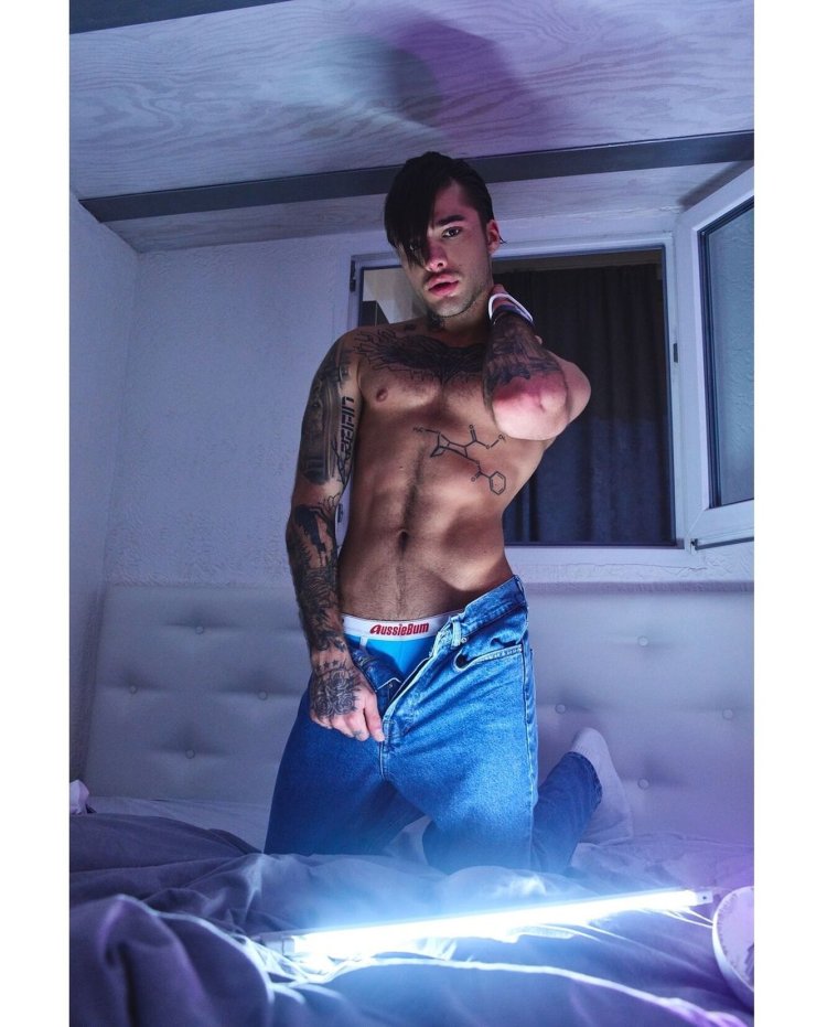 Drill of roma of acorns