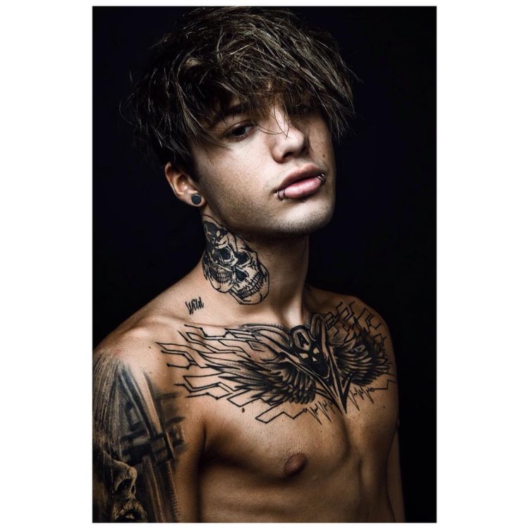 Roma Acorn and Angelina Jolie