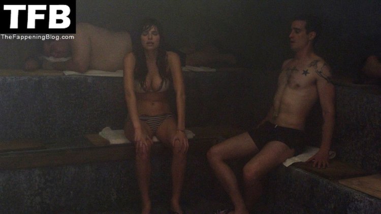 Lake Bell actress Naked