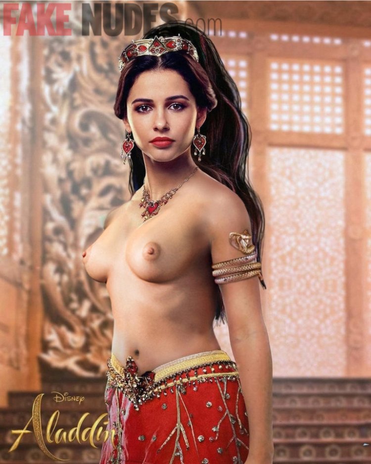 Julia Grant-Skott naked