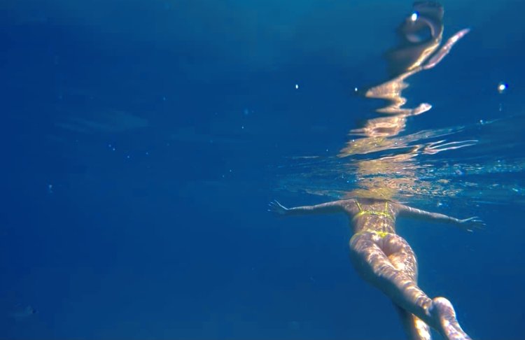 Comfy Feeling Vanessa and Vanny