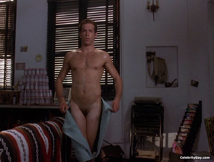 Actor Ryan Reynolds Naked