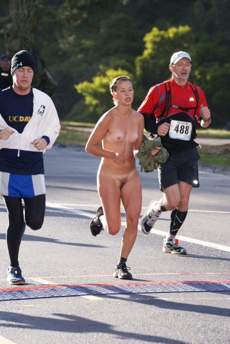 Mass race of naked women