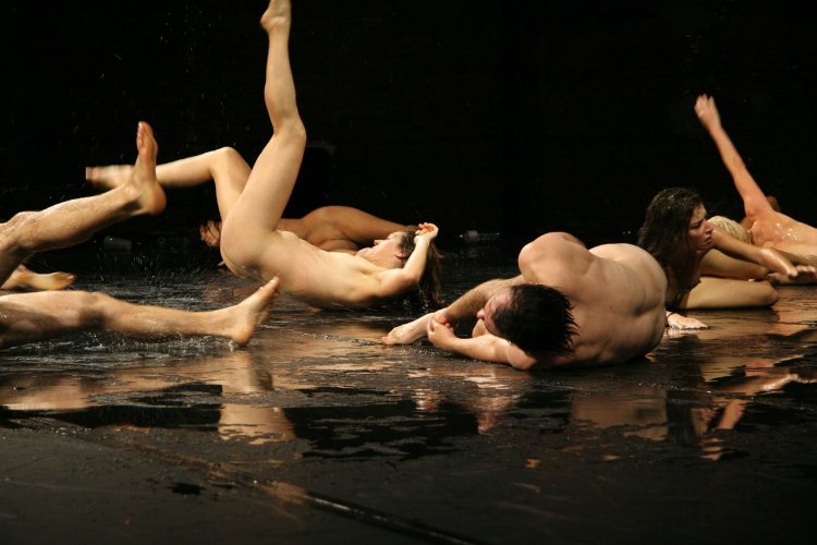 Naked Theater play "Bacchang"