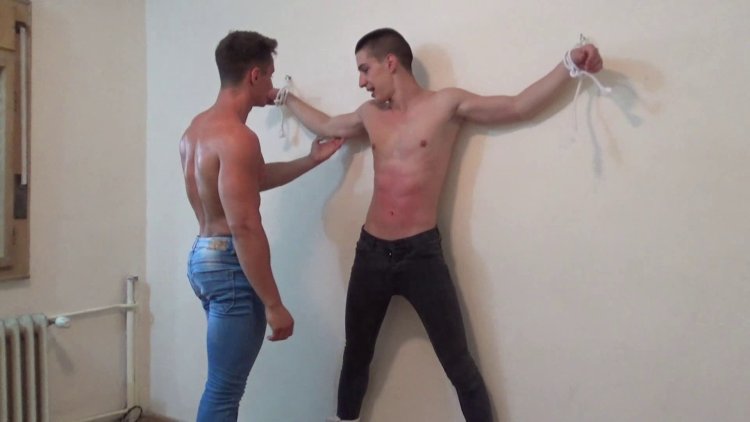 Two Girl Fight Two Boy