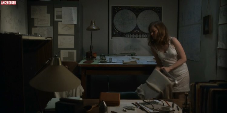 Anne-Marie singer in a swimsuit