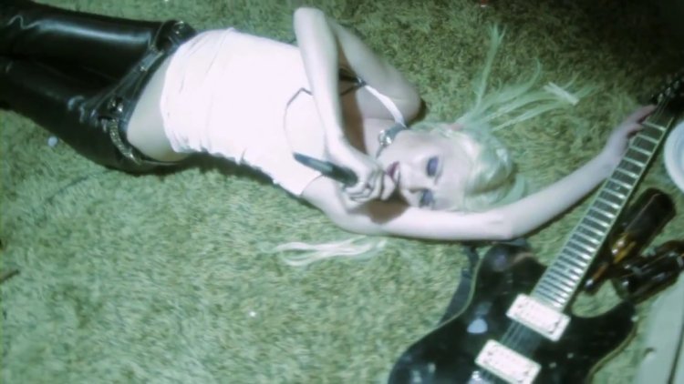 Taylor Momsen Going to Hell